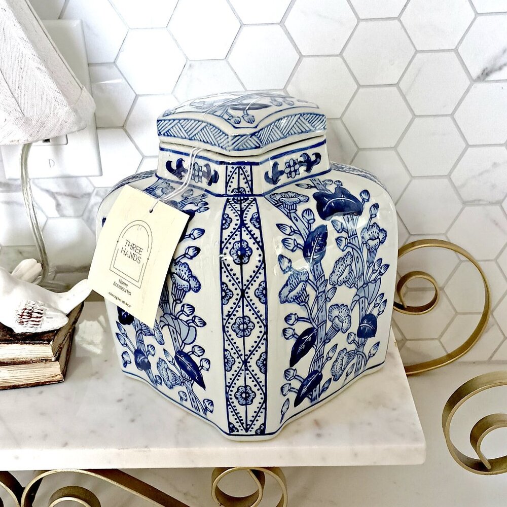 NEW! CHINOISERIE COVERED GINGER JAR DECOR - Picture 3 of 4